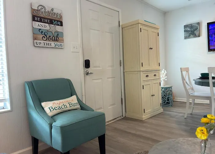 Getaway Pool & Pet-friendly Apartment Gulf Shores
