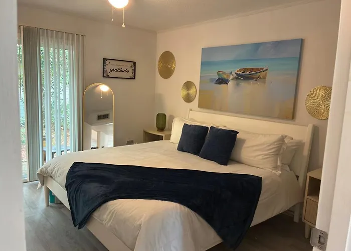 Getaway Pool & Pet-friendly Apartment Gulf Shores