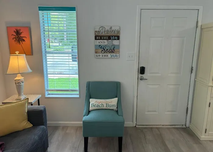 Getaway Pool & Pet-friendly Apartment *