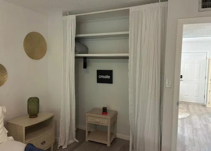 Getaway Pool & Pet-friendly Apartment Gulf Shores
